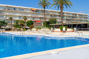 Residencial Costamar next Bcn, 50m beach with swimmingpool
